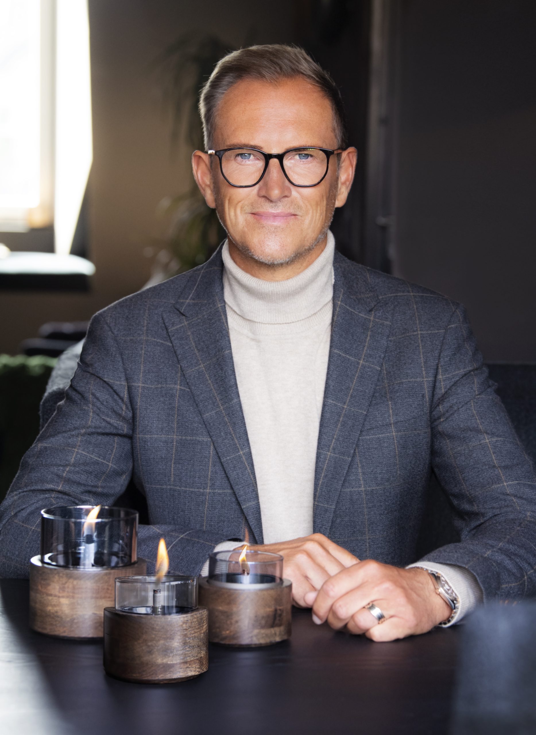 TF-600331-Lotus-10-Mocha-Oak 1